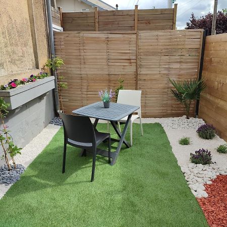 Appartement Neuf Avec Jardin Privatif Perigueux Luaran gambar